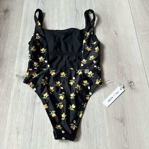 JOLYN NOVA SCOTIA SURF ONESIE‎ LEMONDROP SMALL NWT - Picture 9 of 9